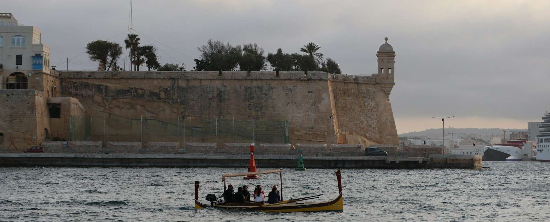 Car rental in Senglea