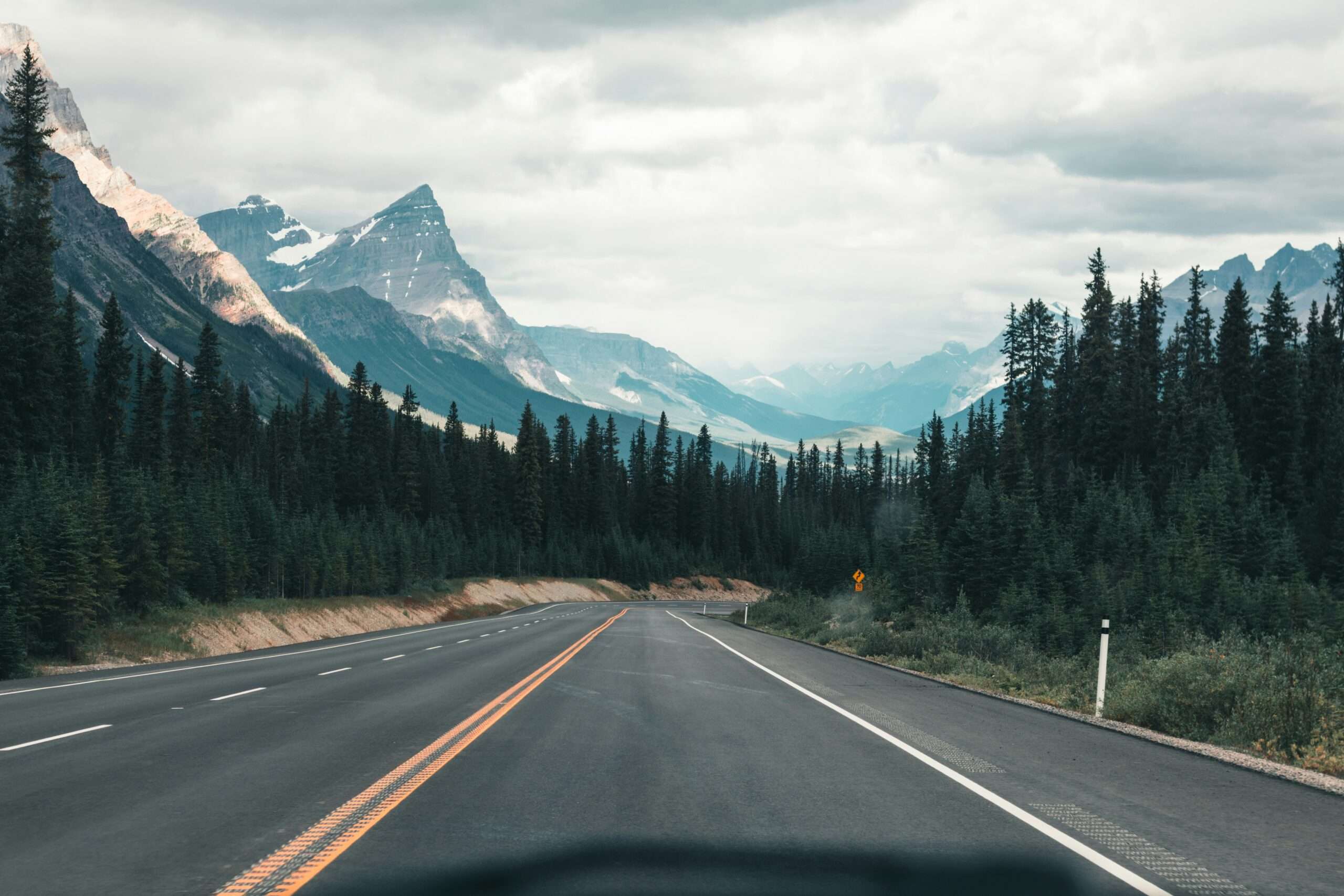 Everything You Need to Know About Renting a Car for a Long-Distance Road Trip