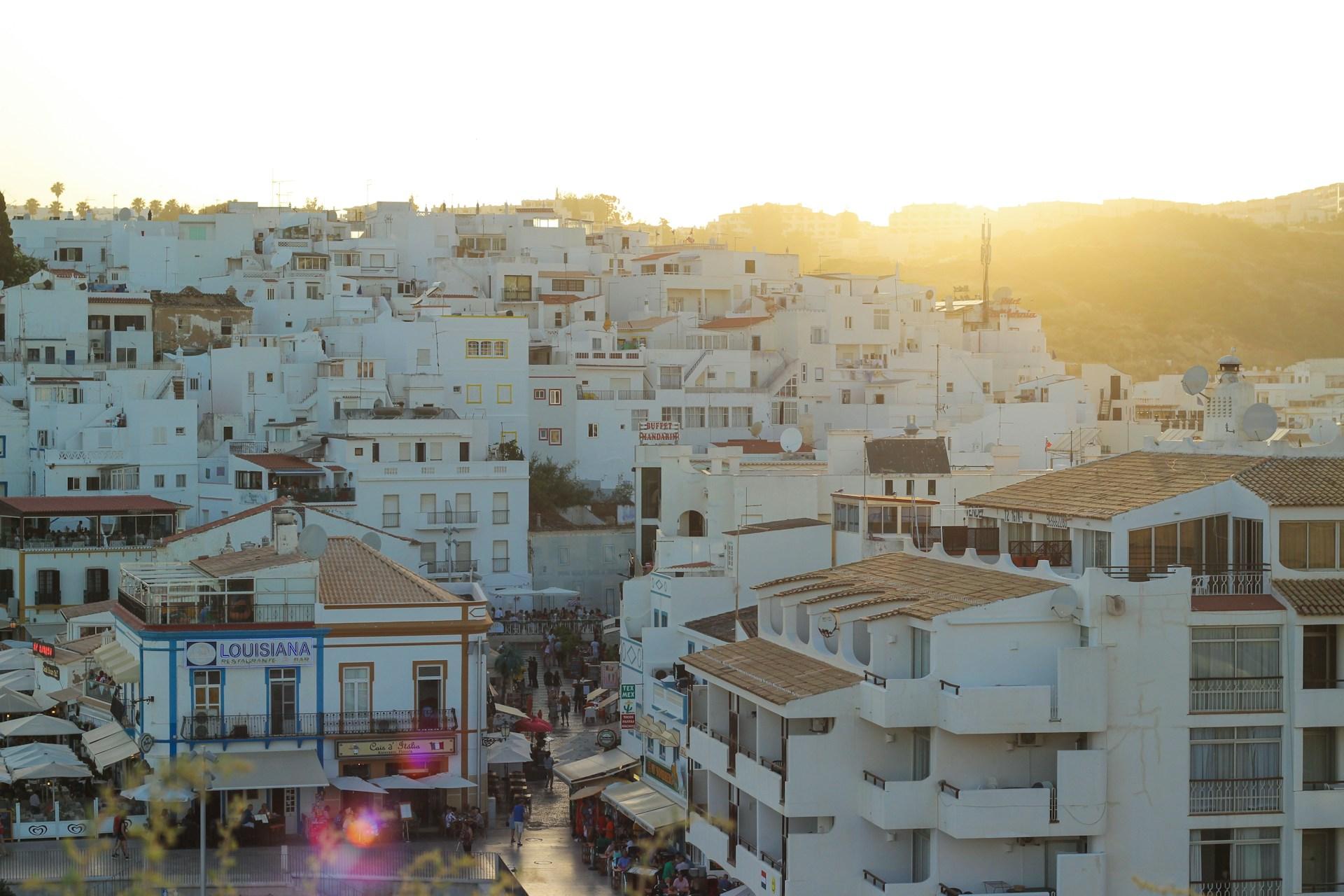 Why Rent a Car in Albufeira?
