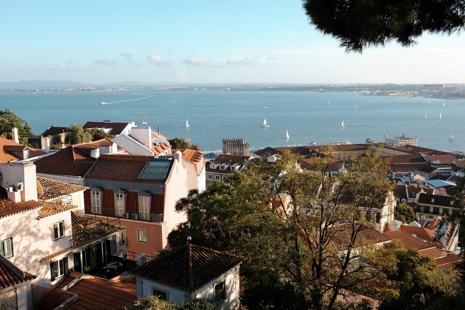 Best Deals At Cheap Price : Car Rental In Lisbon