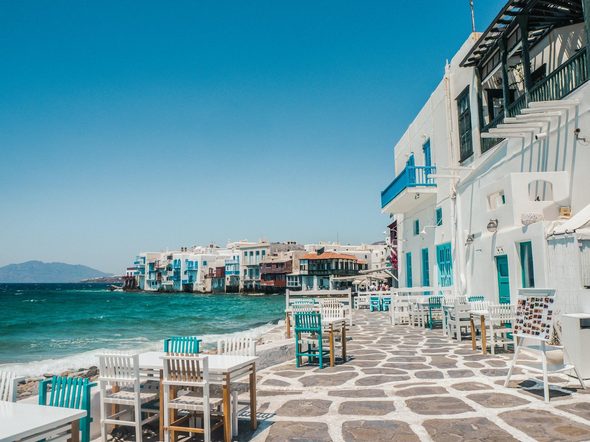Pros And Cons Of Renting a Car in Mykonos: