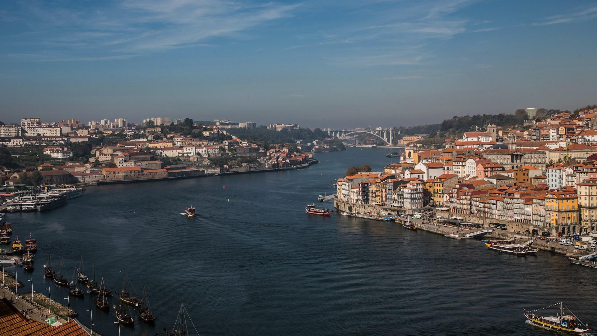 Why Rent a Car in Porto?