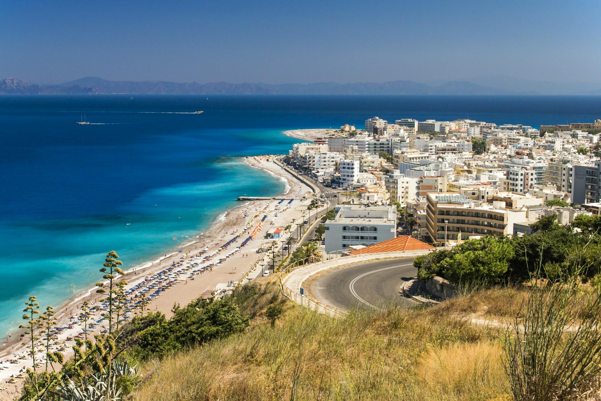 A List of Advantages of Car hire in Rhodes