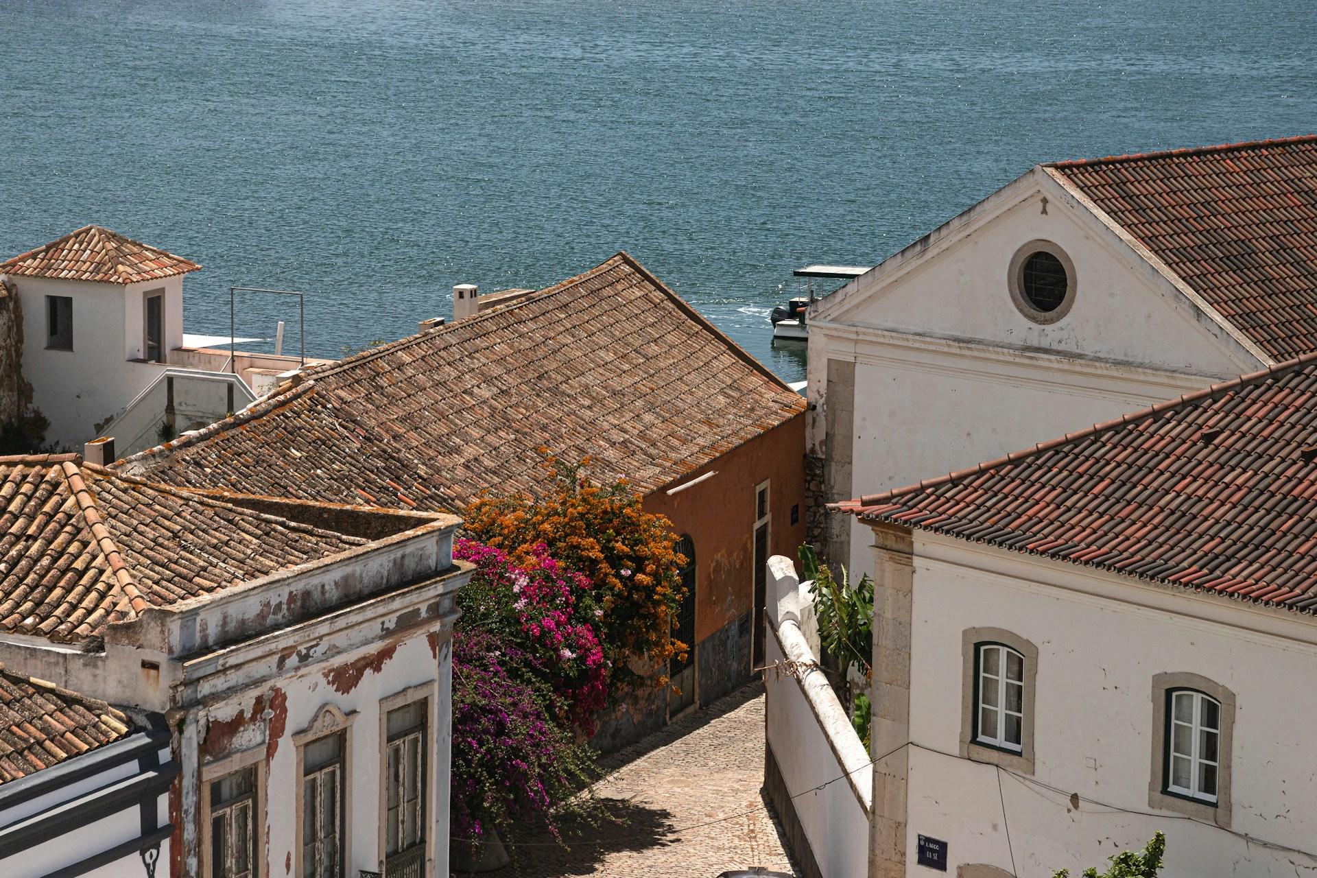 Faro Airport Car Rental: Tips For Affordable and Hassle-Free Trip