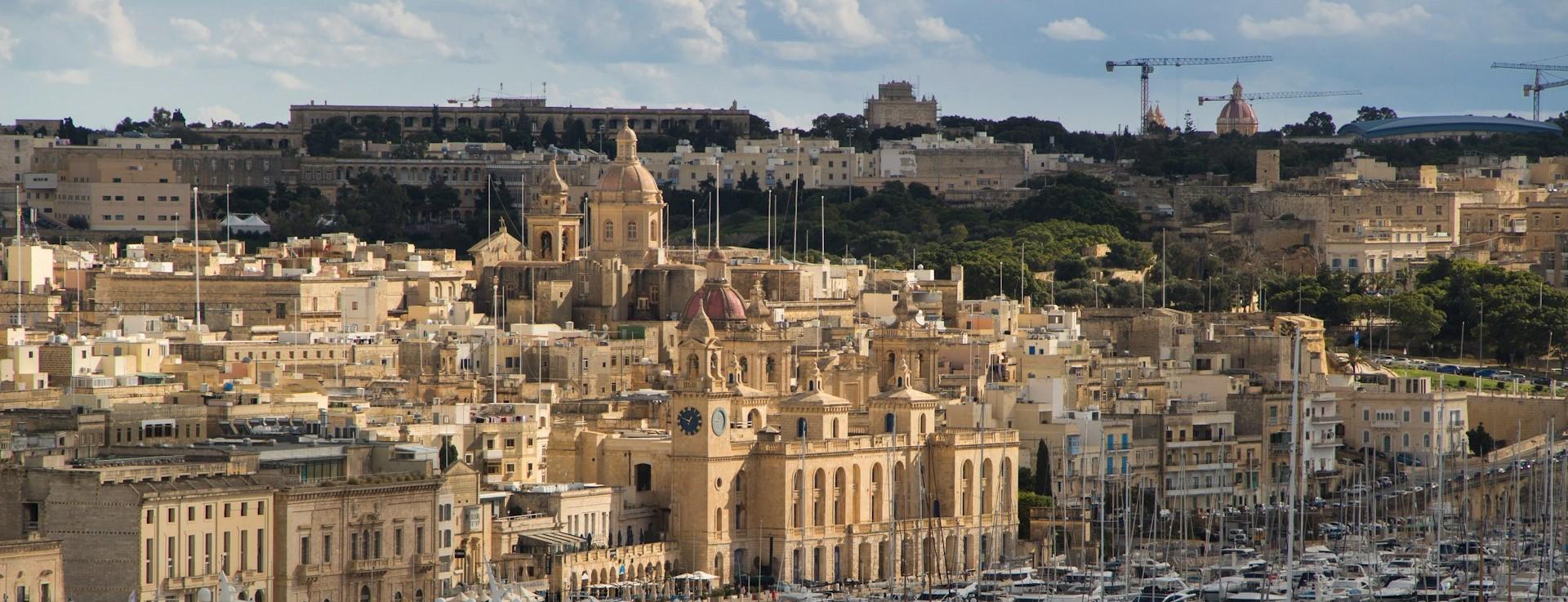Car rental in Birgu
