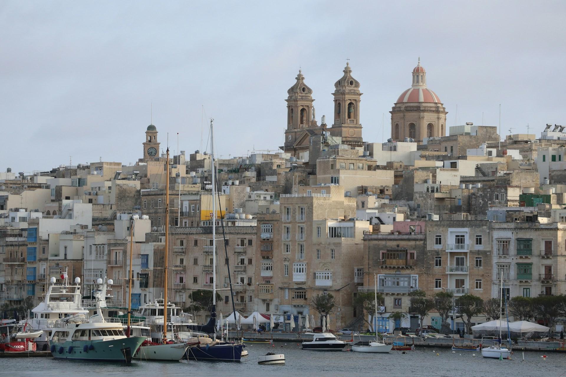 Car Hire Guide to make the Best Choice in Birgu
