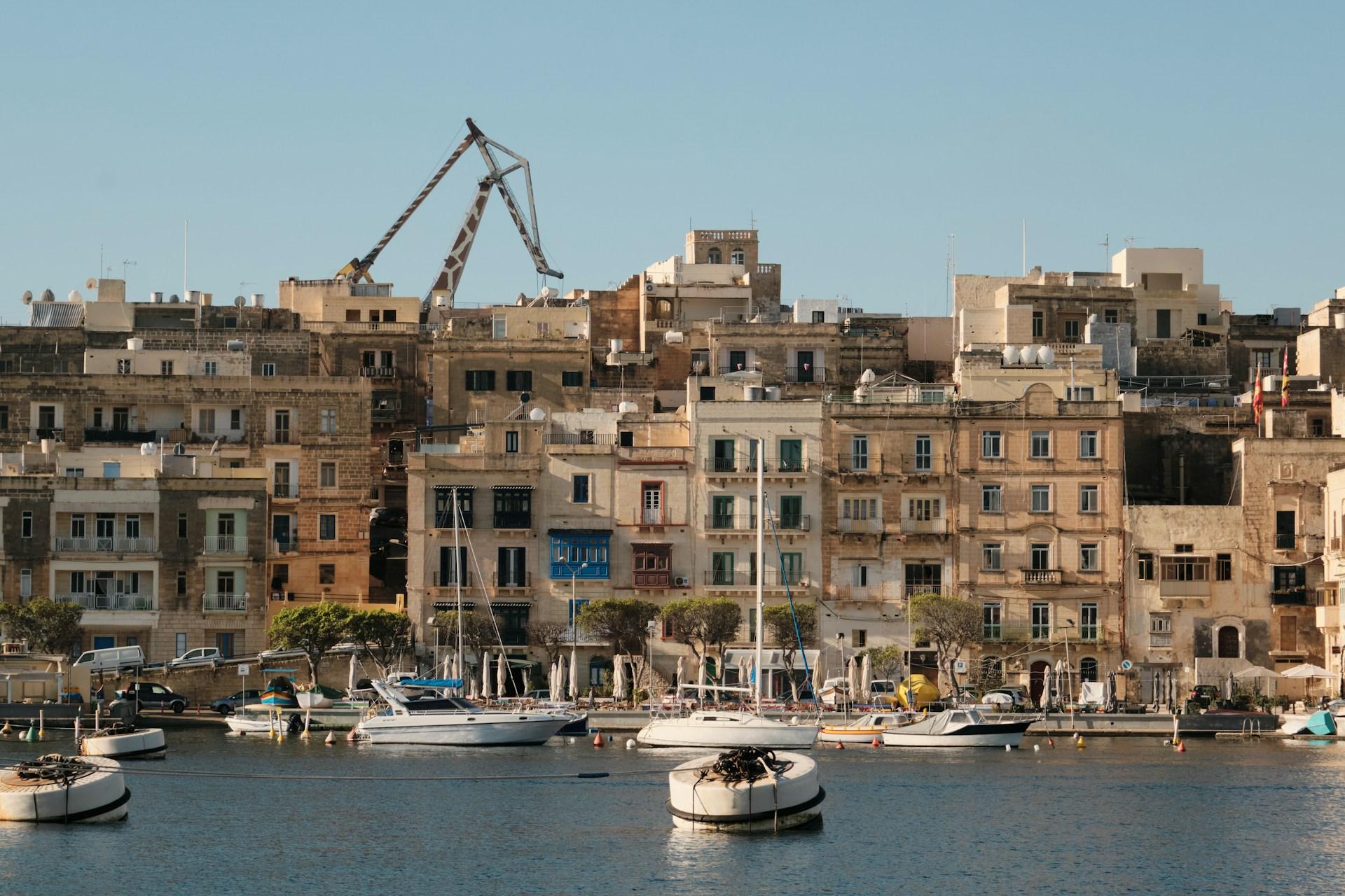 Top choices for car rental in Senglea