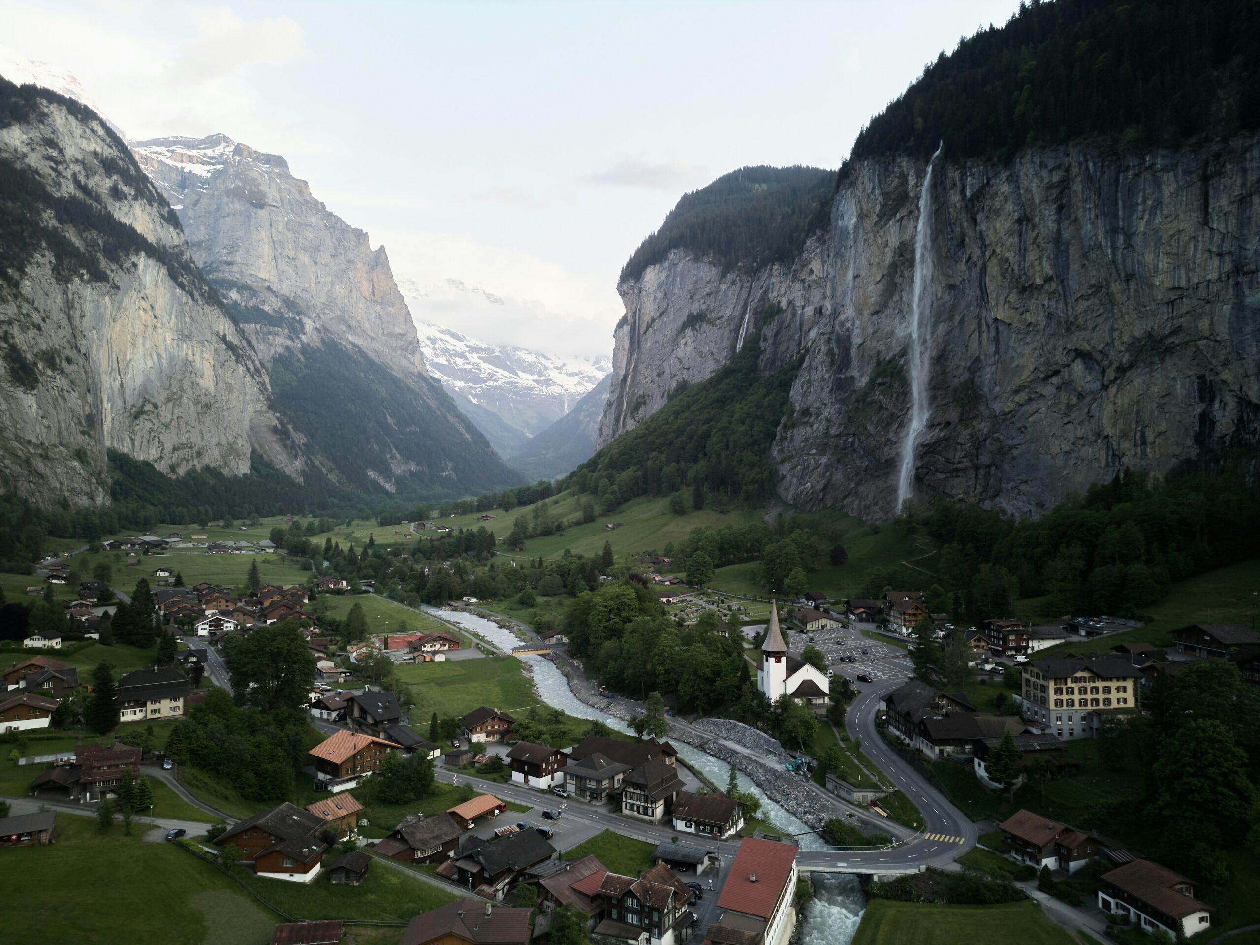 Why Choose Car Rental in Switzerland?