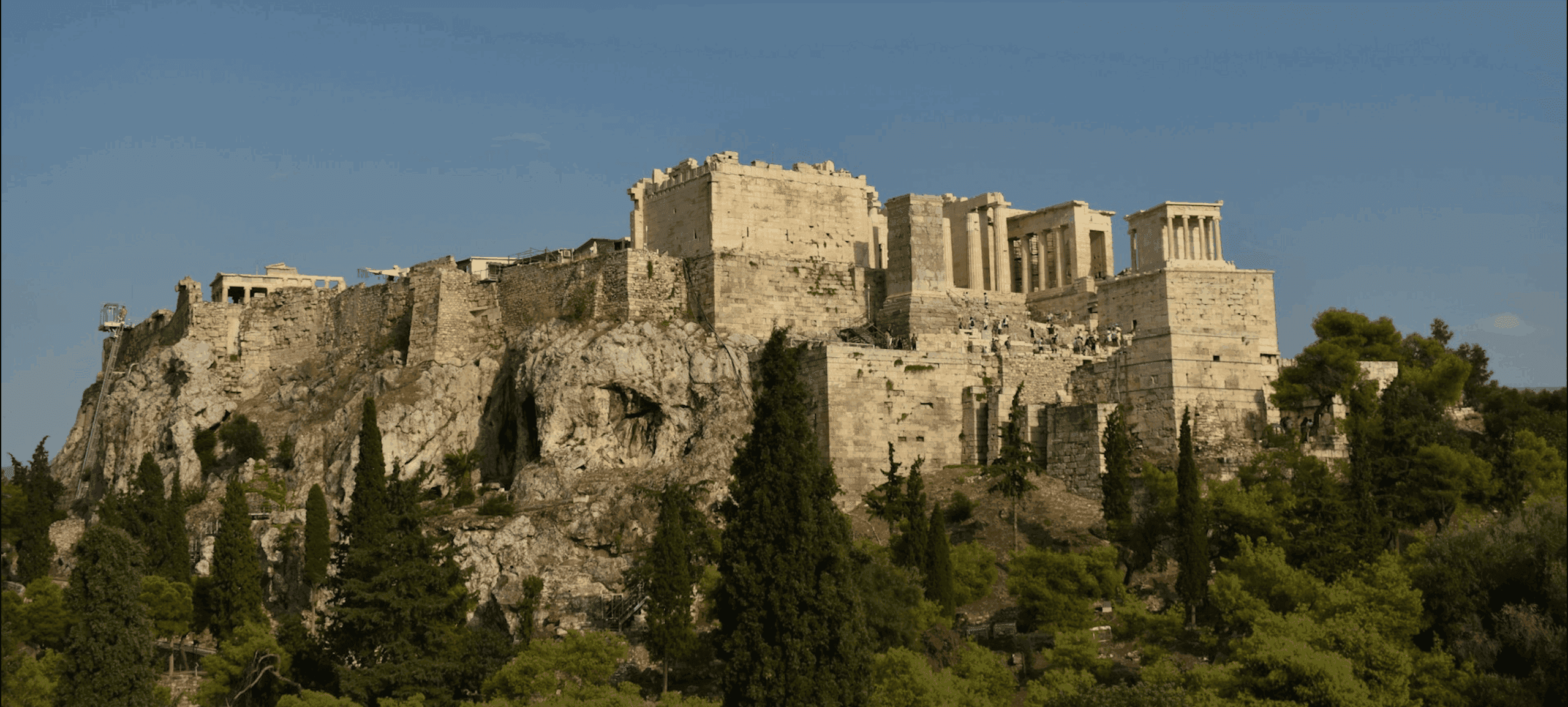 Wynajem samochodów w Akropolu